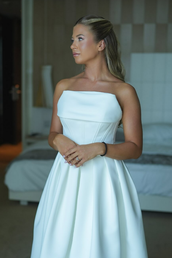 Fenerbahçe'nin yıldızının nişanlısından taraftara olay cevap