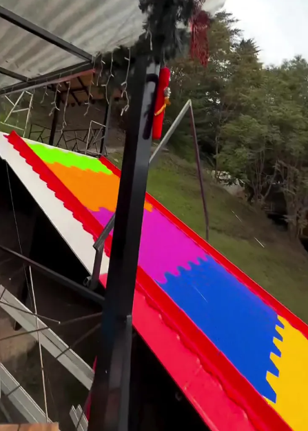 Kaydıraktan düşen genç anne feci şekilde can verdi