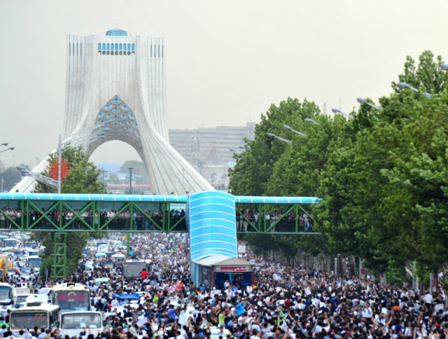 Mücteba Hamaney'in 2009 protestolarındaki rolü tartışma yarattı