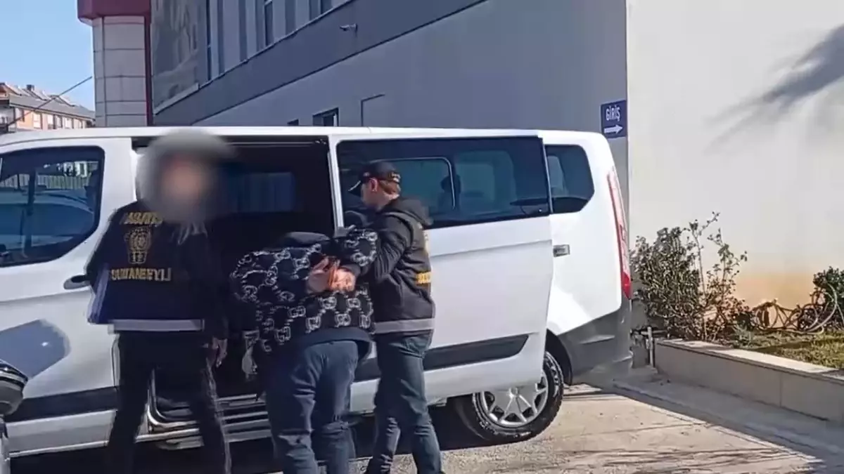 Sultanbeyli\'de Uyuşturucu Operasyonu