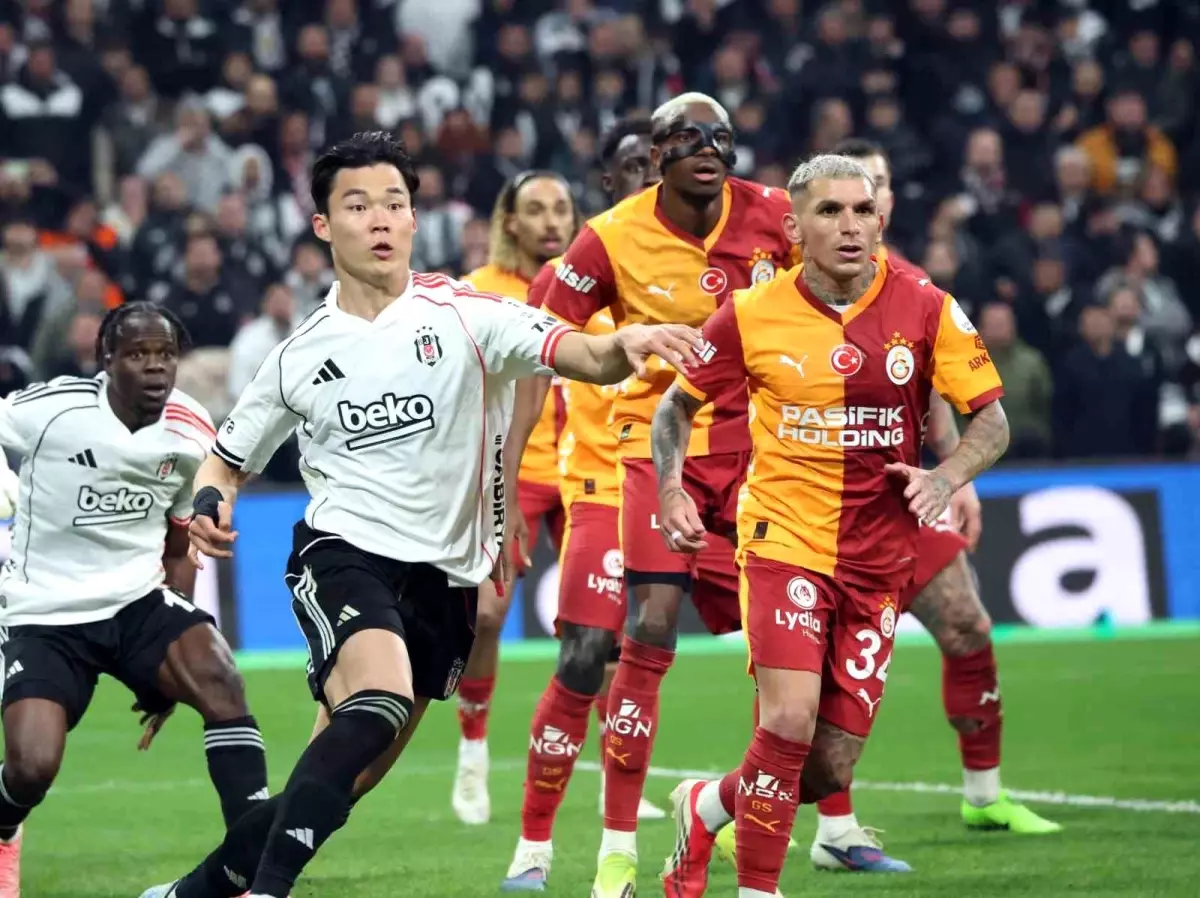 Galatasaray ve Fenerbahçe Derbi Galibiyetleriyle Öne Çıktı