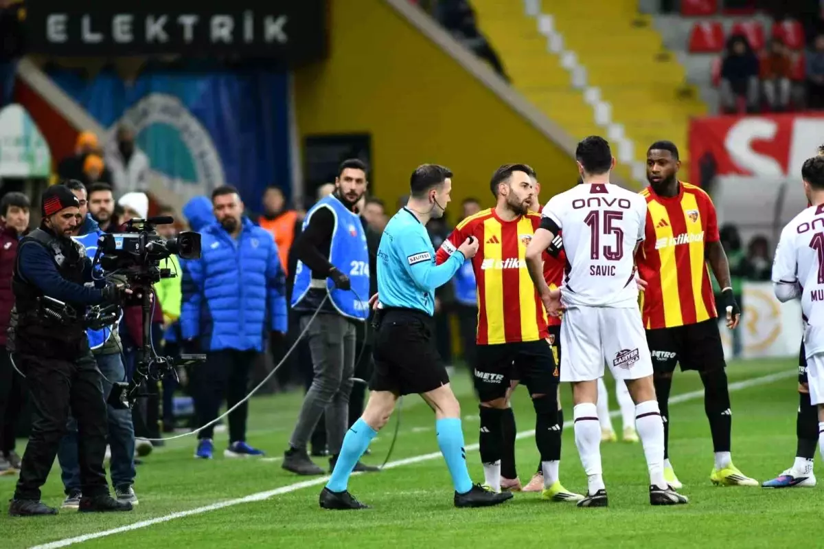 Kayserispor - Trabzonspor Maçında Golsüz İlk 20 Dakika