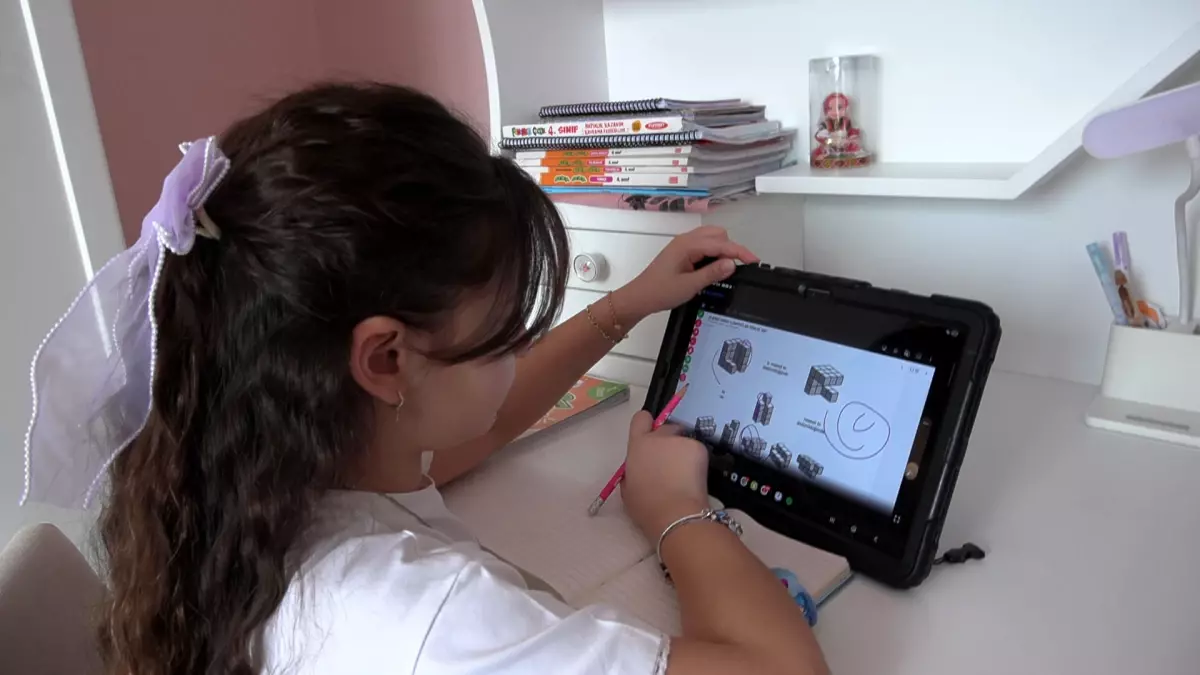 Lina Saka, STEM Olimpiyatları\'nda Dünya Birincisi