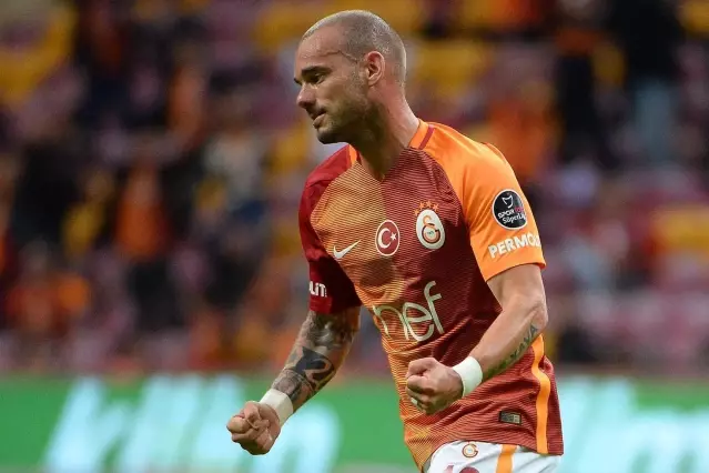41 yaşında sahalara dönen Sneijder’in son halini görenler tanıyamıyor