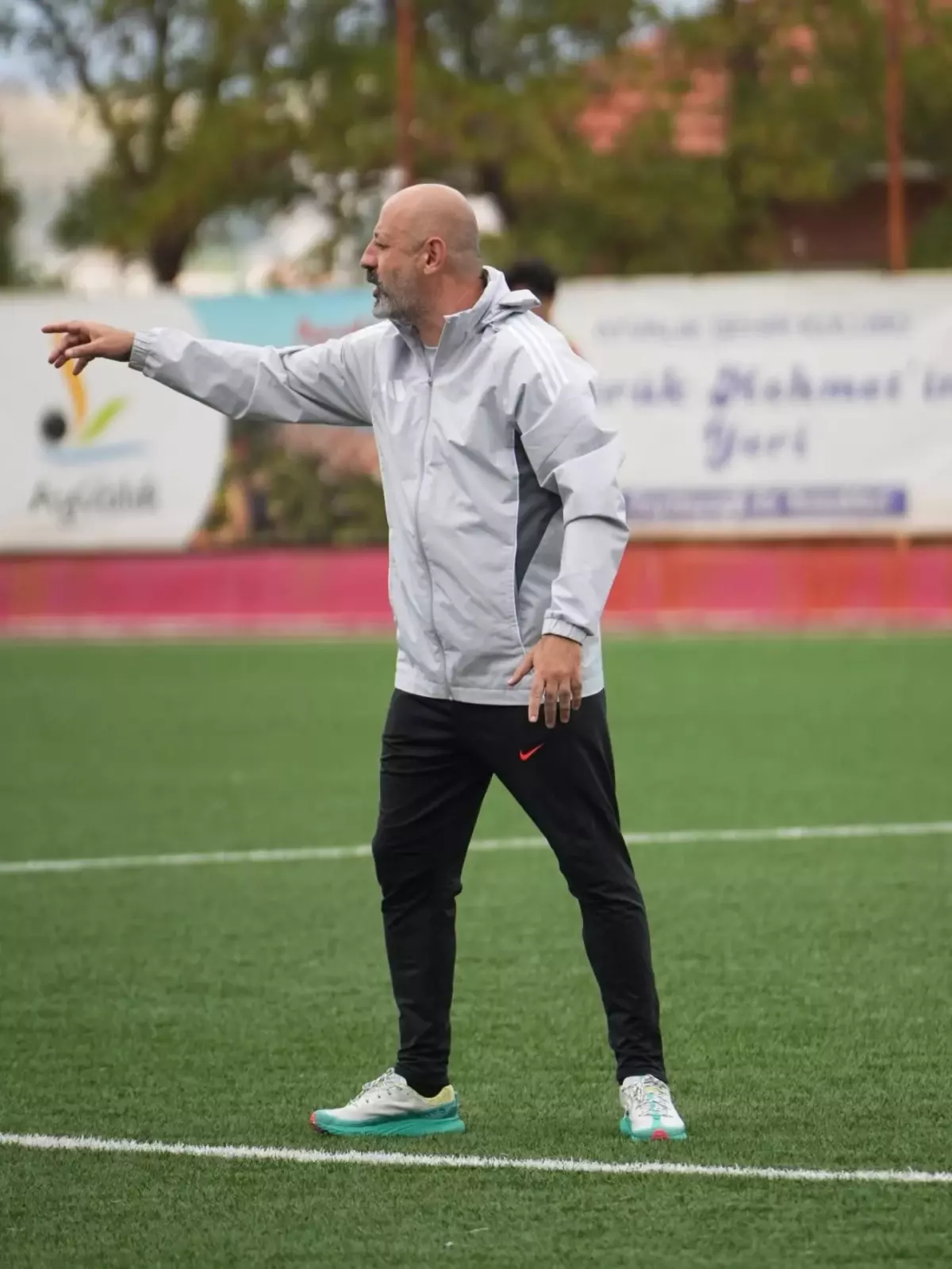 Ayvalıkgücü, Karşıyaka\'yı Yenmek İstiyor