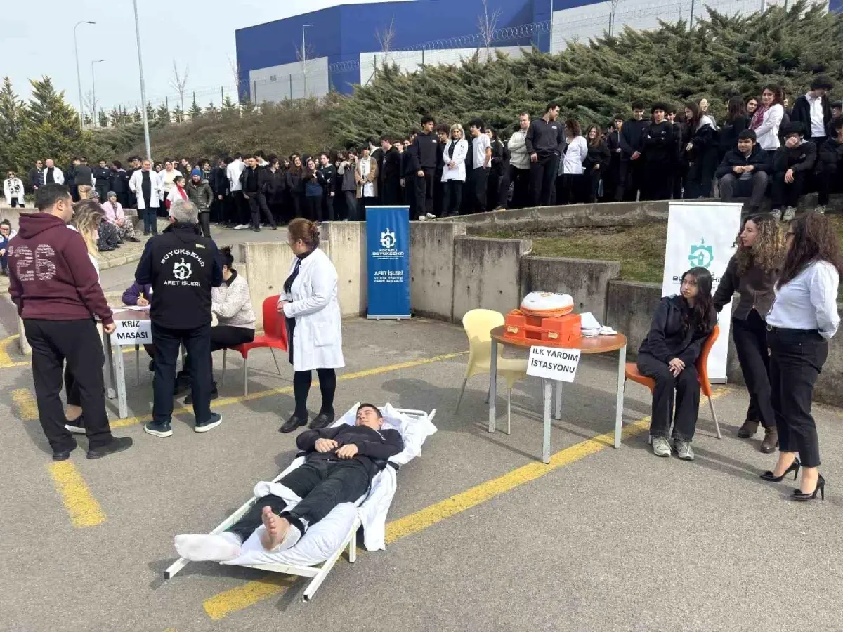 Deprem Haftası etkinlikleriyle 2 bin 700 kişiye afet bilinci aşılandı