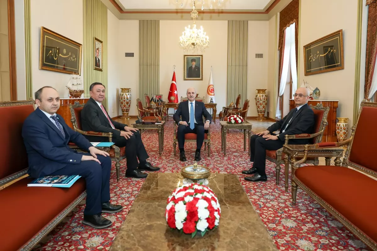 Kurtulmuş, TDT Genel Sekreteri\'ni Kabul Etti