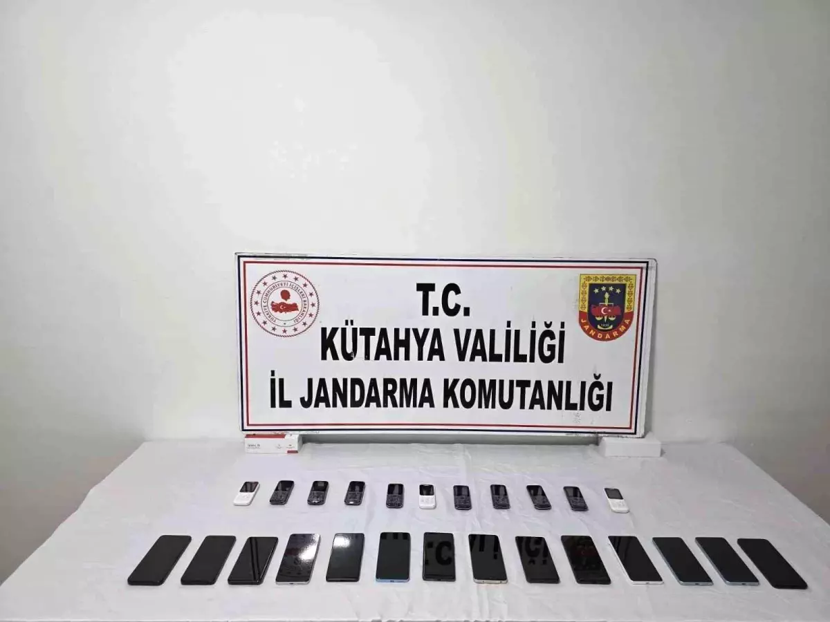 Kütahya\'da Kaçak Telefon Operasyonu