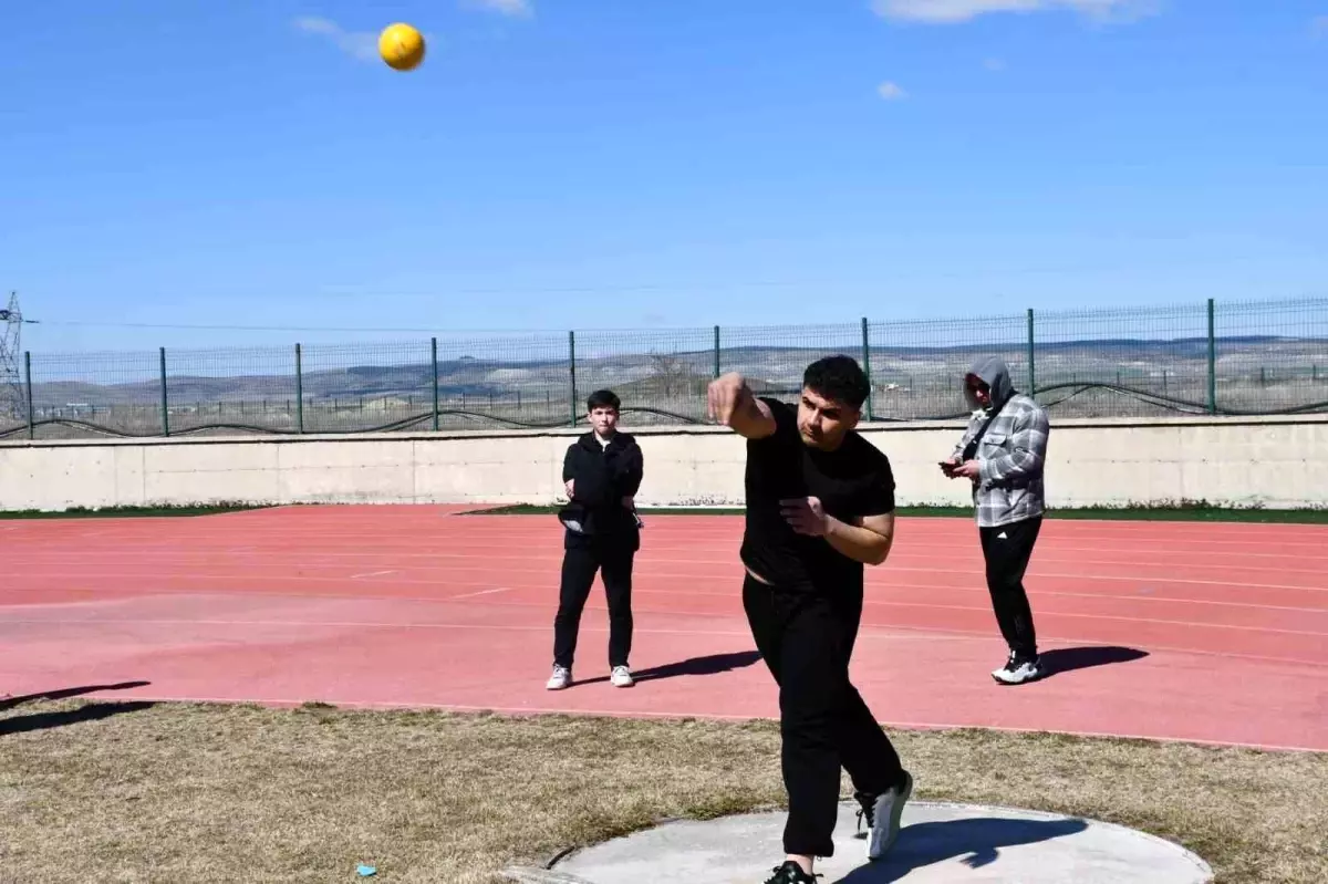 Afyonkarahisar\'da Atletizm Müsabakaları Sona Erdi