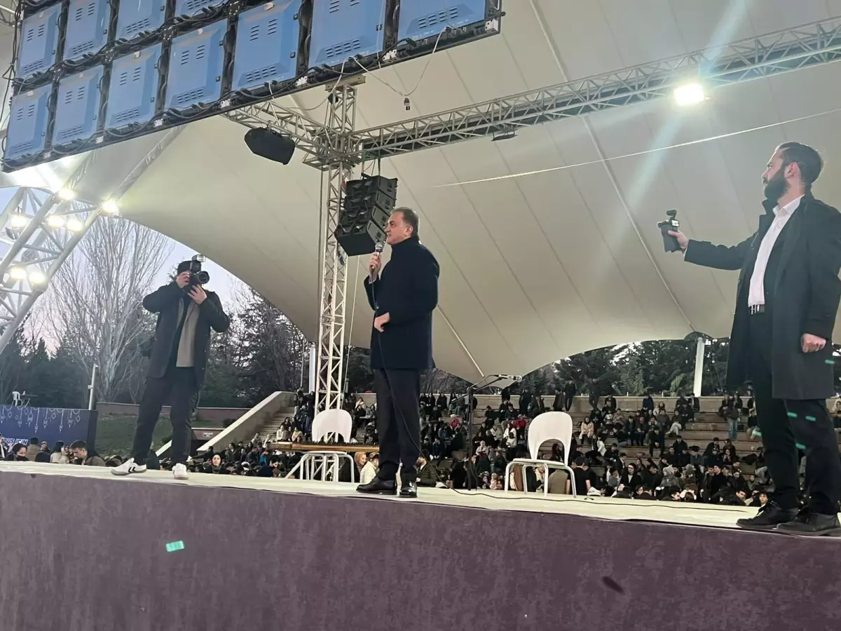 Ömer Çelik Ramazan İftar Programında