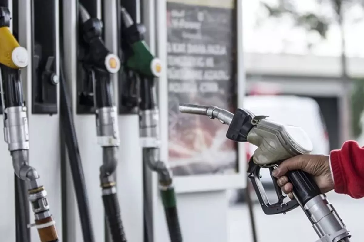 Pompa çıldırdı! Akaryakıta 24 saat geçmeden yeni zam