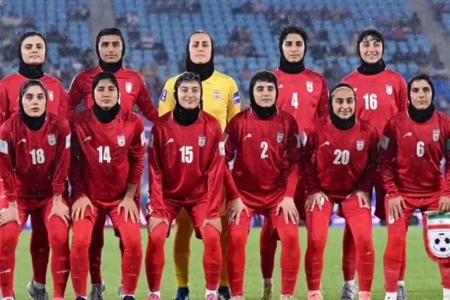 Tahran’dan İranlı kadın futbolculara çağrı: Eve dönün