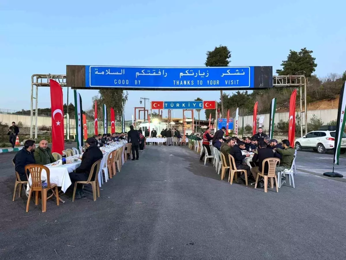 Yayladağı Gümrük Kapısı\'nda dostluk iftarı