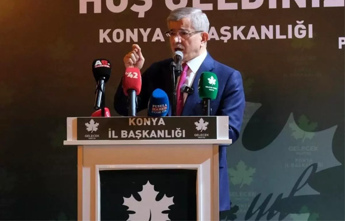 Davutoğlu\'ndan İftar Programında Mesajlar