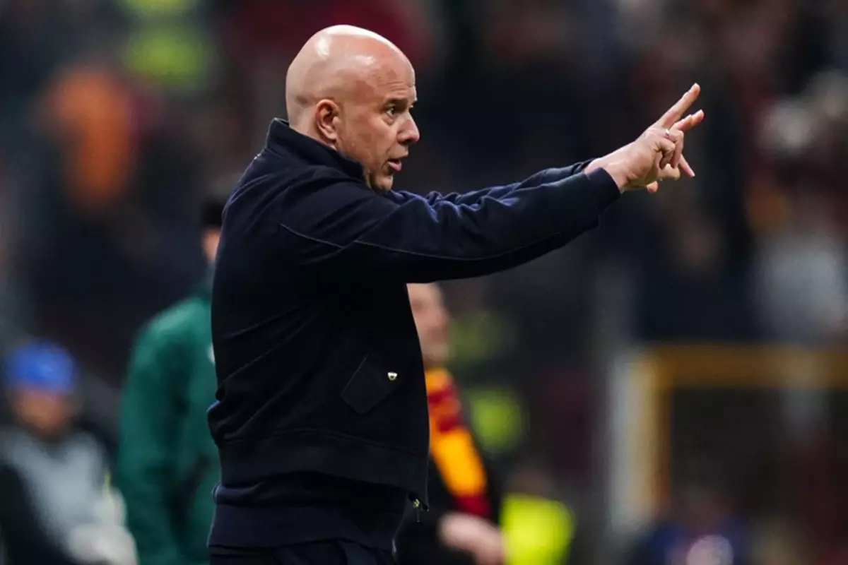 Arne Slot\'tan stat atmosferi ve Galatasaray hakkında çarpıcı itiraf