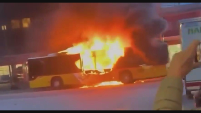 Avrupa'yı sarsan facia! Yolcu, otobüste kendisiyle birlikte olanları da yaktı