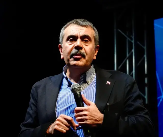 Bakan Tekin açıkladı: Üniversiteye başlama yaşı 15’e düşebilir