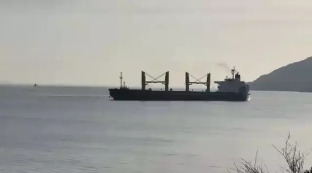 Çanakkale’de Dökme Yük Gemisi Karaya Oturdu