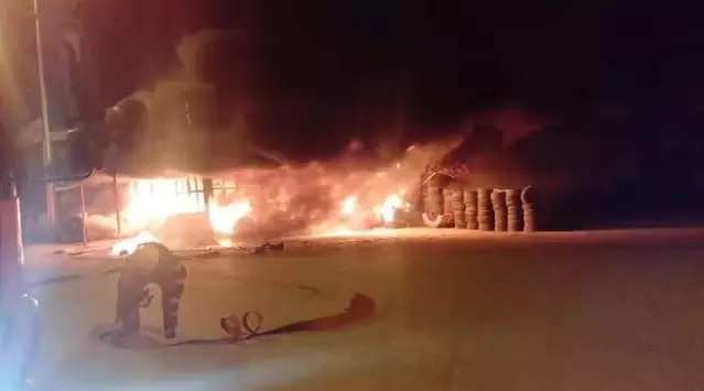 Çorum’da Lastikçiye Yangın Saldırısı