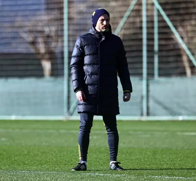 Fenerbahçe Karagümrük Maçına Hazırlanıyor