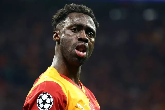 Galatasaray’a Davinson Sanchez’den kötü haber