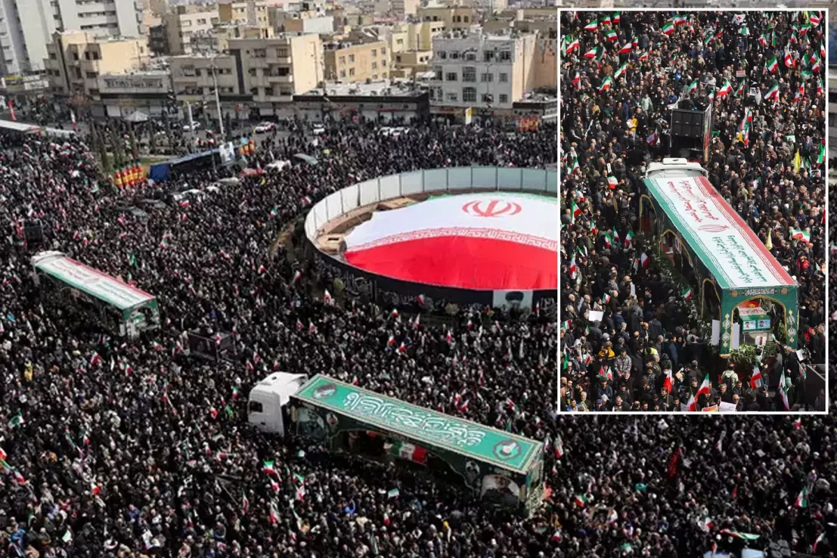 İran\'dan gövde gösterisi gibi cenaze töreni! On binler akın etti