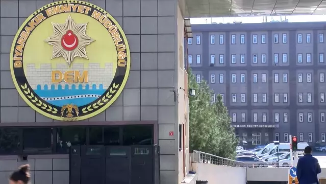 Kaçarken motosikleti ile 2 polisin yaralanmasına neden olan sürücü tutuklandı