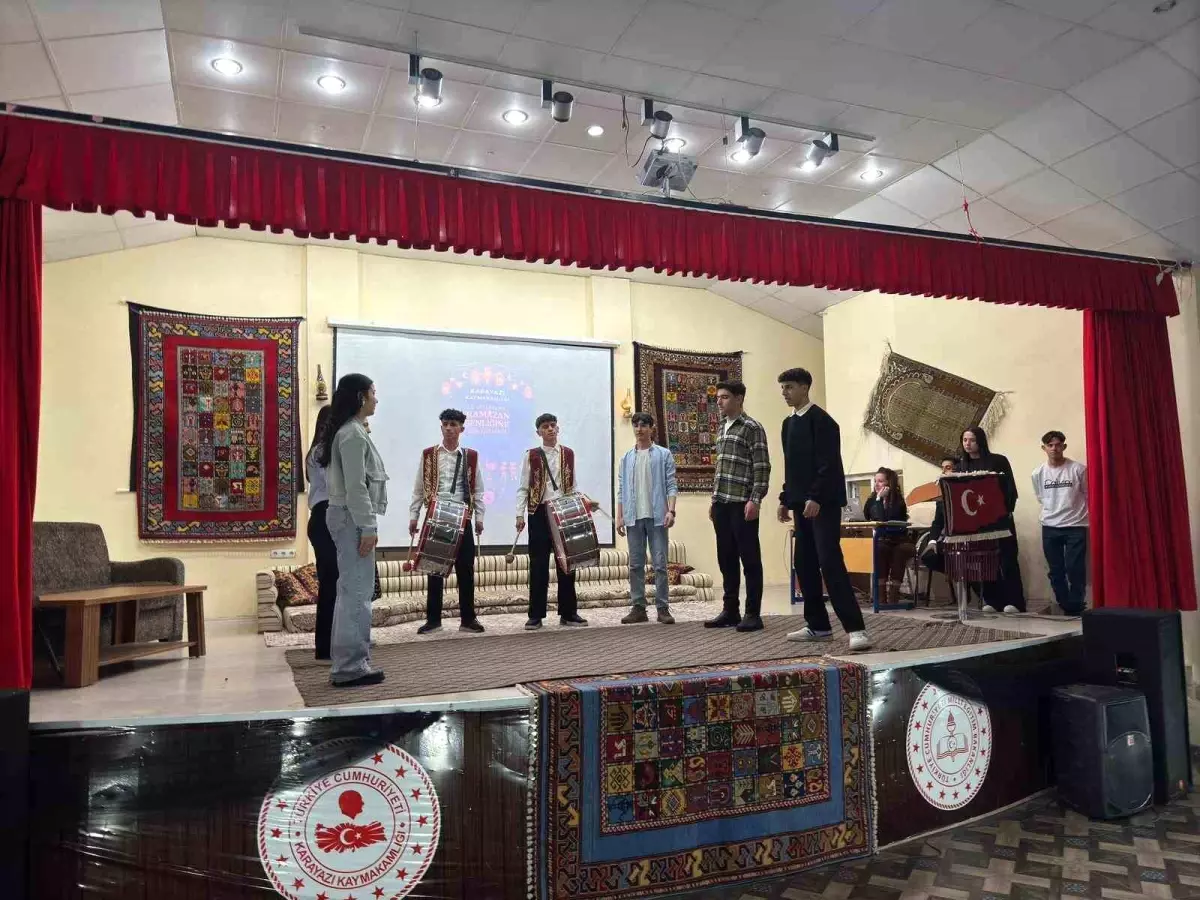 Karayazı\'da 2. Geleneksel Ramazan Şenliği Coşkuyla Gerçekleşti