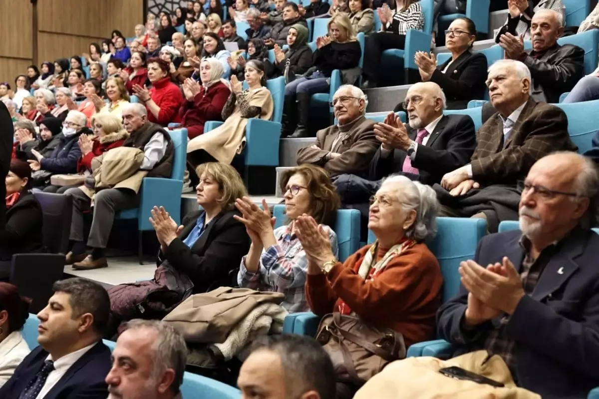 Kütahya\'da "Kadın Dostu Kent" söyleşisine ilgi