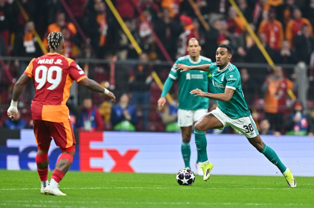 Manşetler alev alev! Galatasaray İngiltere'yi yaktı