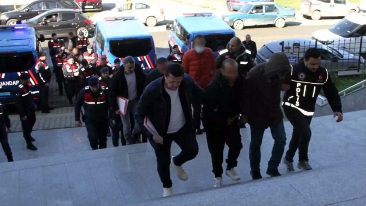 Samsun\'da Uyuşturucu Operasyonu: 15 Gözaltı