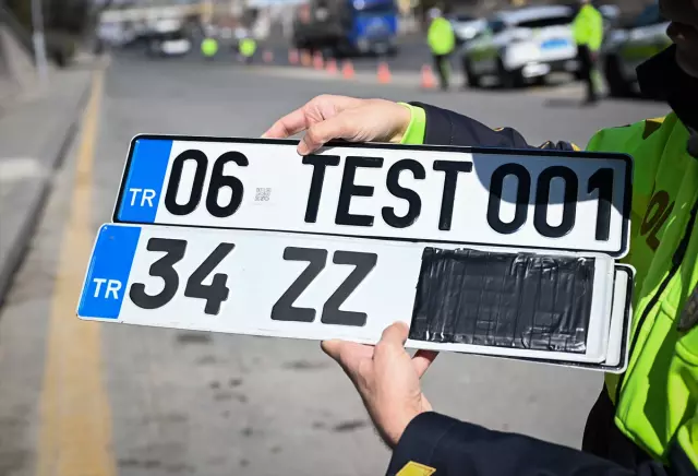 Standart dışı plakalara 27 Şubat'tan itibaren kesilen idari para cezaları iptal edildi