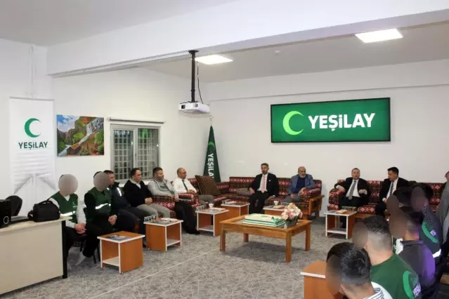 Yeşilay’dan Gençlere Destek Ziyareti
