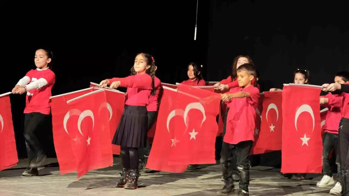 Ahlat\'ta İstiklal Marşı\'nın Kabulü ve Mehmet Akif Ersoy\'u Anma Günü