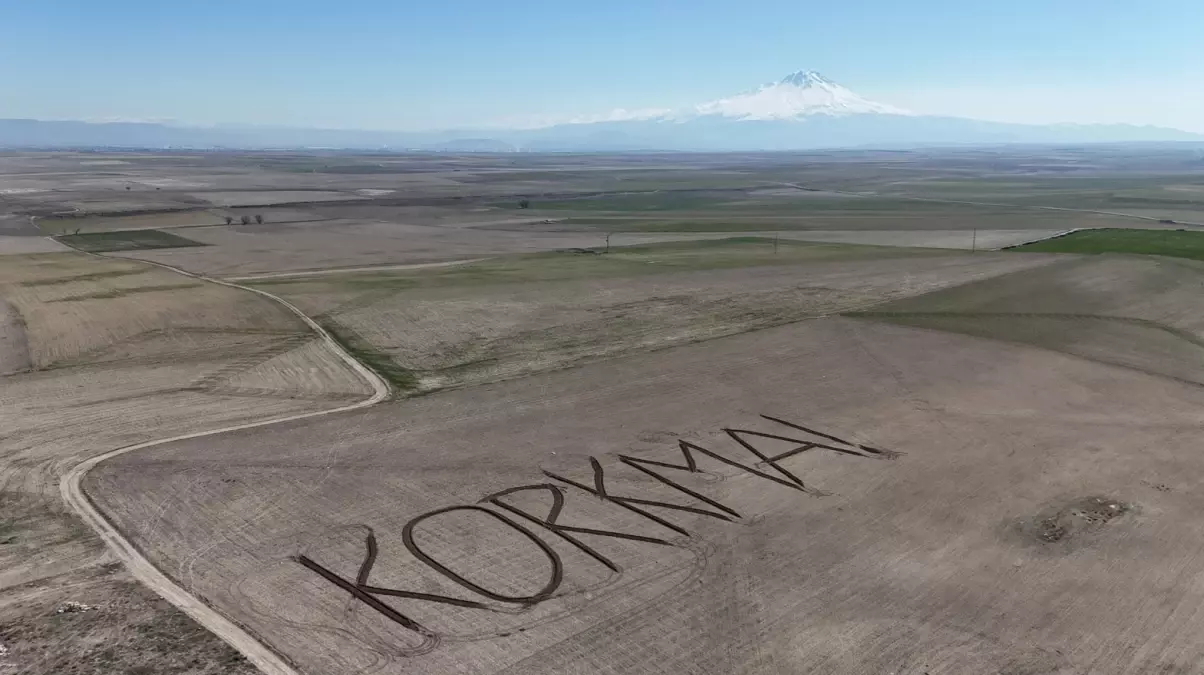 Aksaray\'da Çiftçiden Anlamlı Mesaj