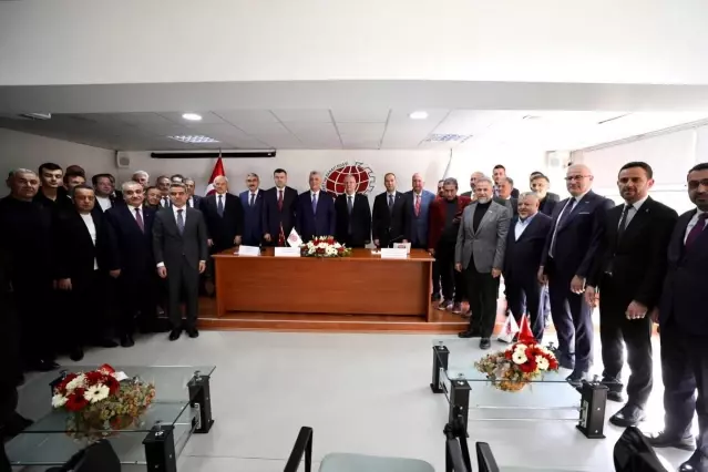 Bakan Bolat İş İnsanlarıyla Bir Araya Geldi