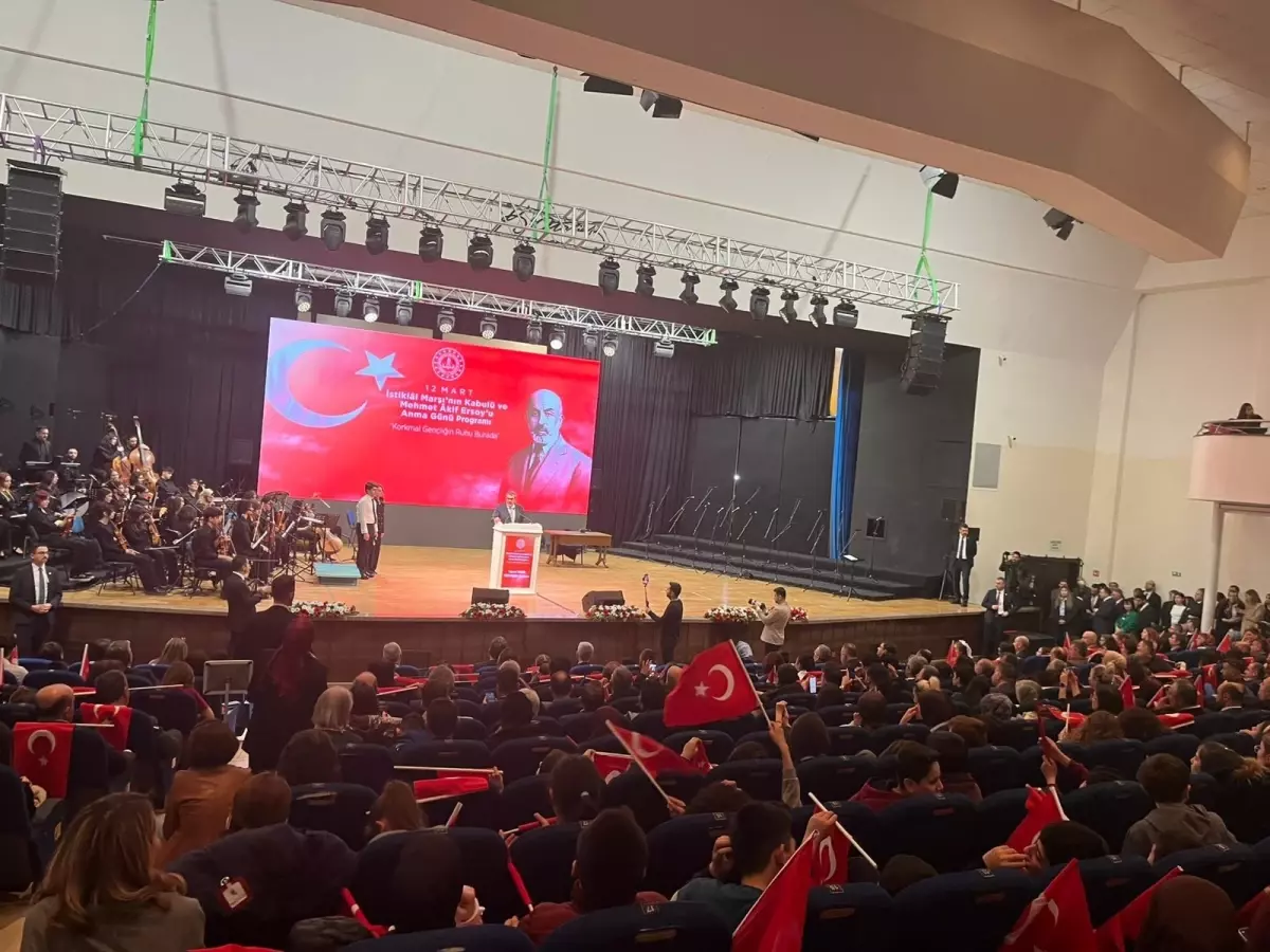 İstiklal Marşı\'nın Anlamı ve Gençlik Vurgusu