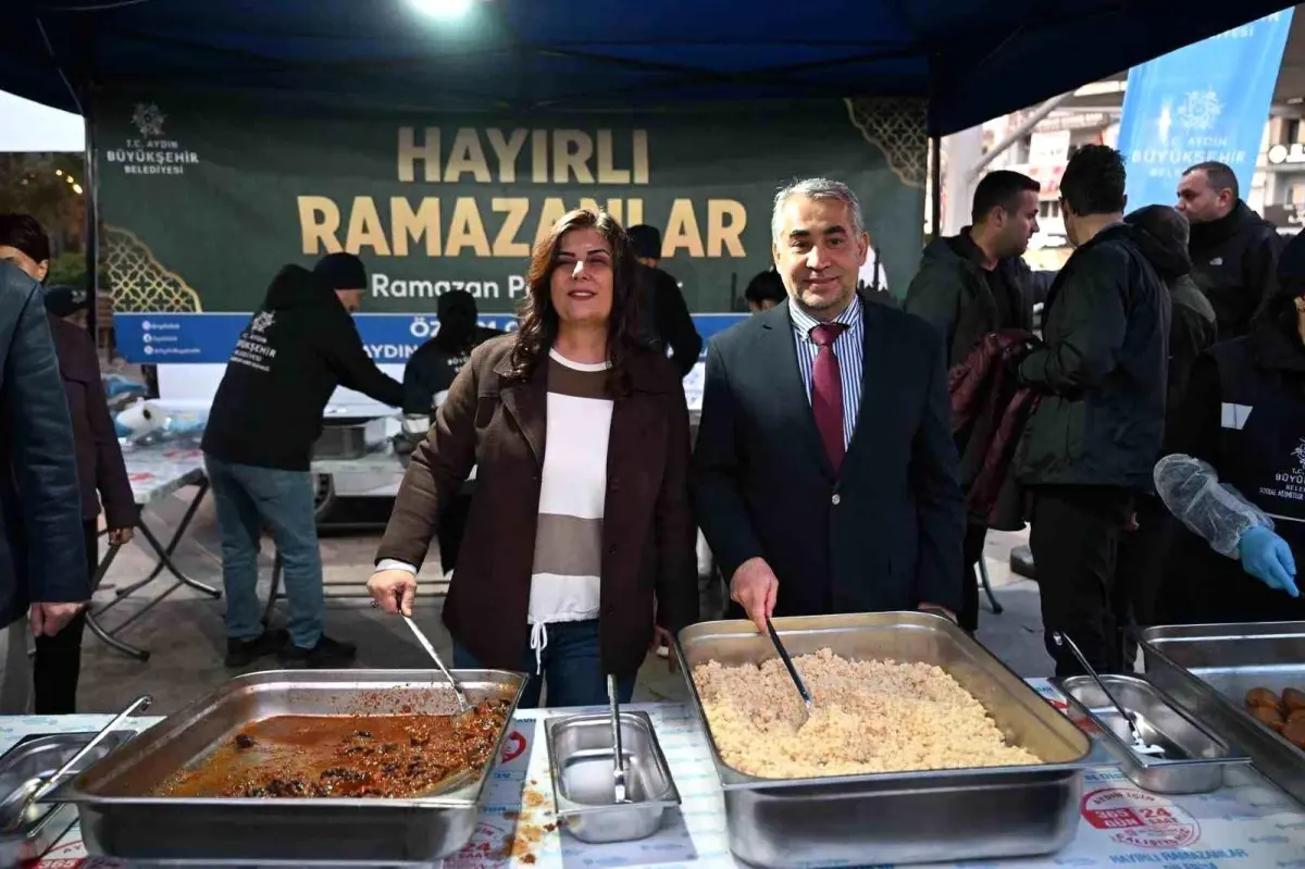 Başkan Çerçioğlu, ADÜ öğrencileri ile iftarda bir araya geldi