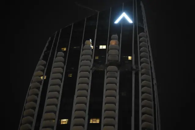 Dubai’de İHA Düşmesi: Yangın Çıktı