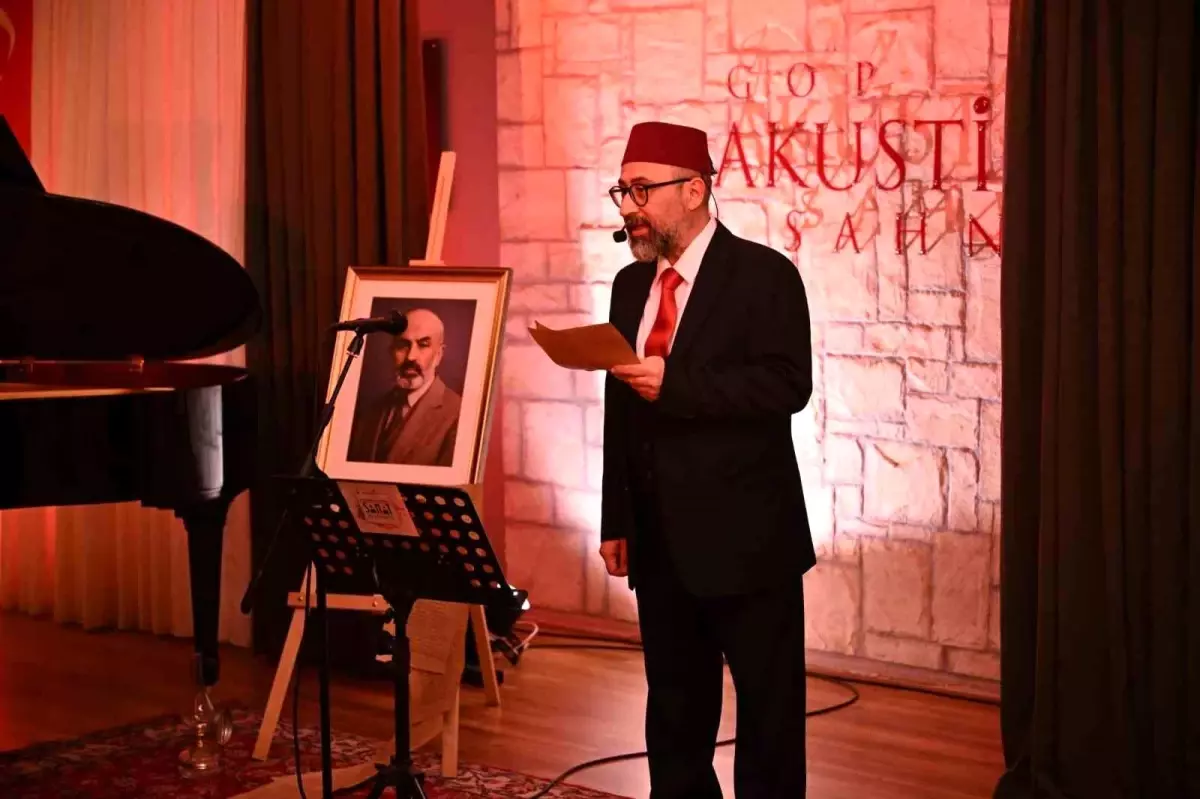 Gaziosmanpaşa\'da İstiklal Marşı\'nın kabulünün 105\'inci yıl dönümünde Mehmet Akif Ersoy anıldı