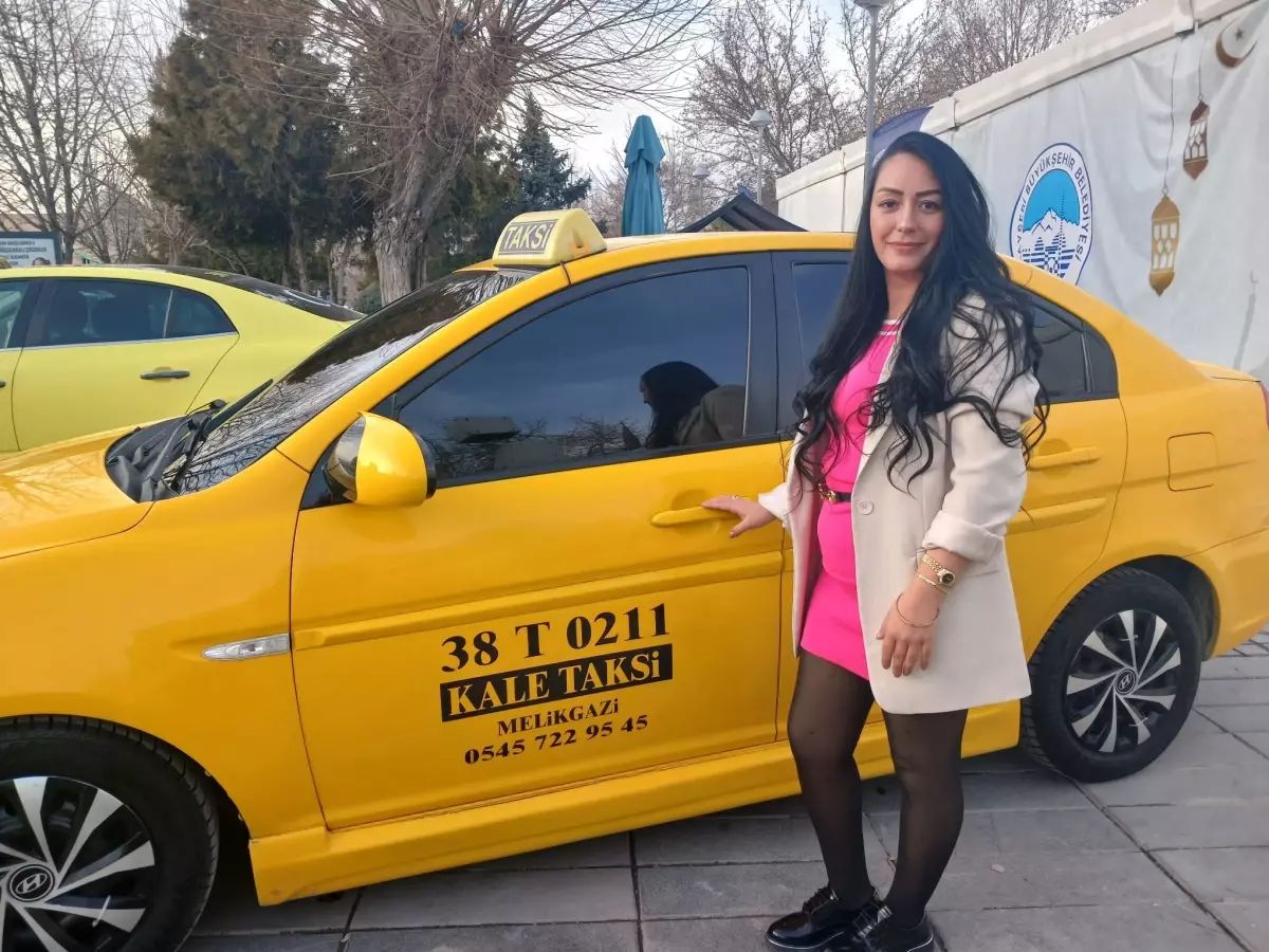 Kadın Taksici Gizem Kekeç: Kadınlar Her İşi Başarabilir