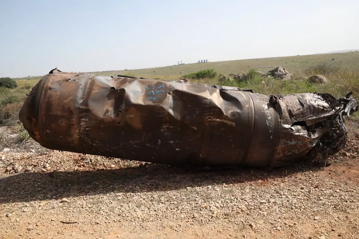 İsrail\'in başkentine düşen füze görüntülendi! Büyüklüğü dikkat çekti