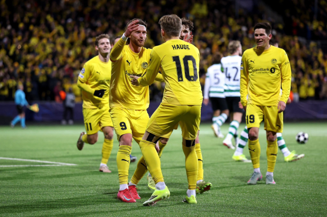 İşte futbol bu! Kasaba dünya devlerini sahadan siliyor