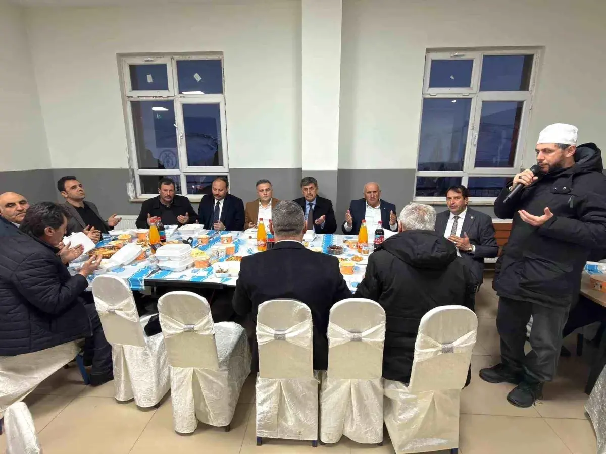 Otlukbeli\'de İftar Programı Düzenlendi