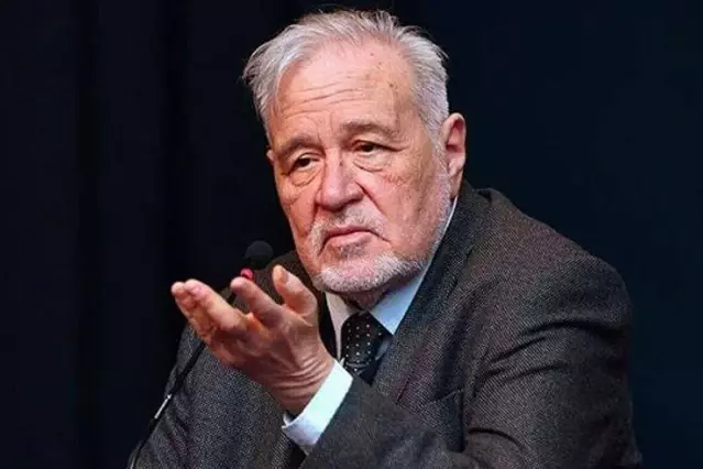 Prof. Dr. İlber Ortaylı’nın tedavisi yoğun bakımda devam ediyor