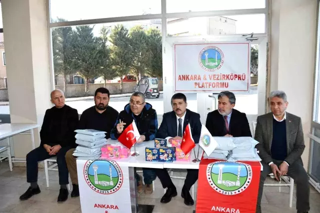 Vezirköprü’deki İhtiyaç Sahibi Öğrencilere Bayram Yardımı