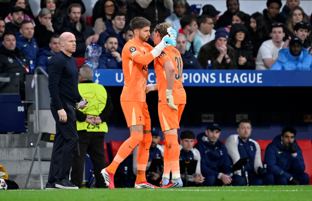 Ağlayarak maçtan çıkarılan kaleciden 4 kelimelik mesaj