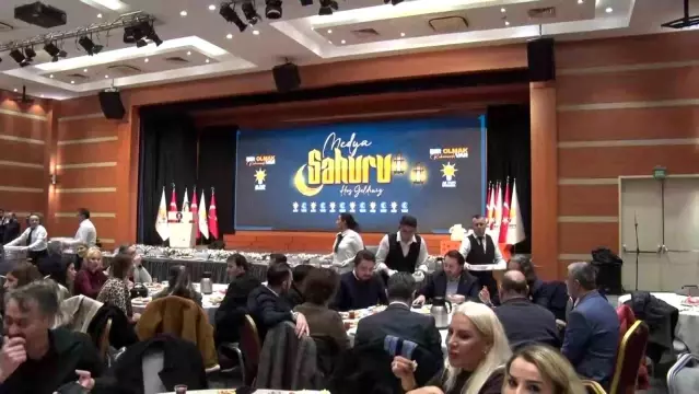 AK Parti’den Basın Mensuplarına Sahur Daveti