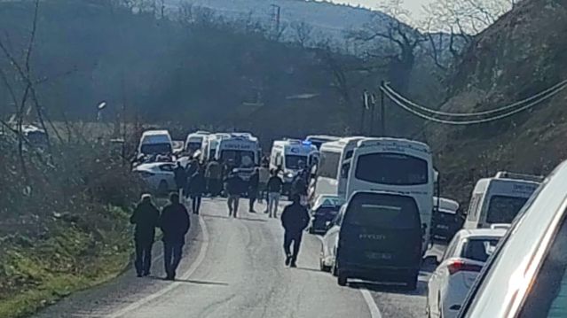 Ereğli’de İşçi Taşıyan Midibüsle Otomobil Çarpıştı