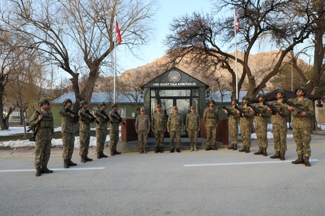 Kara Kuvvetleri Komutanı Tokel, İran sınırında